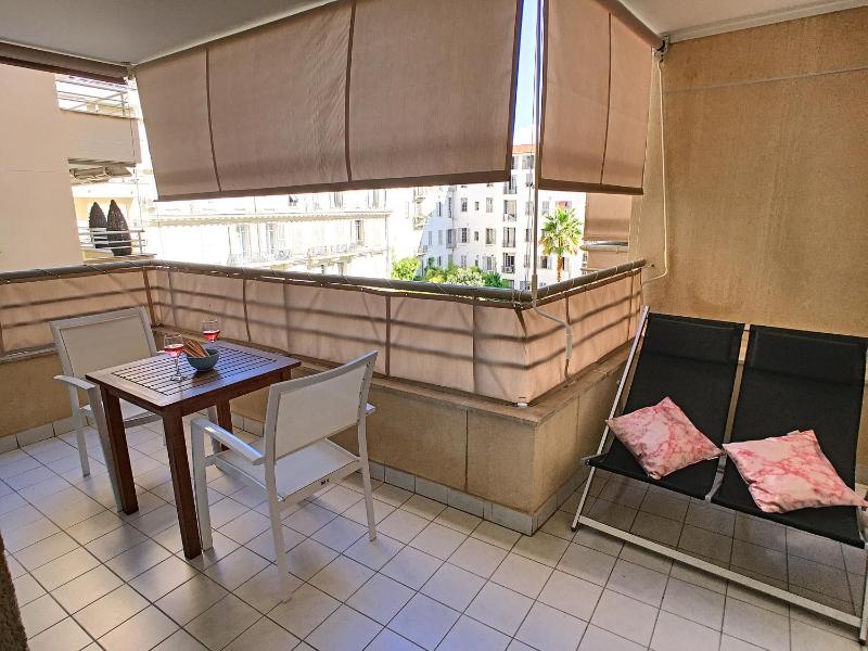 Nestor&Jeeves - PALAIS MEDITERRANEE TERRASSE - Central - Very close sea - image 7