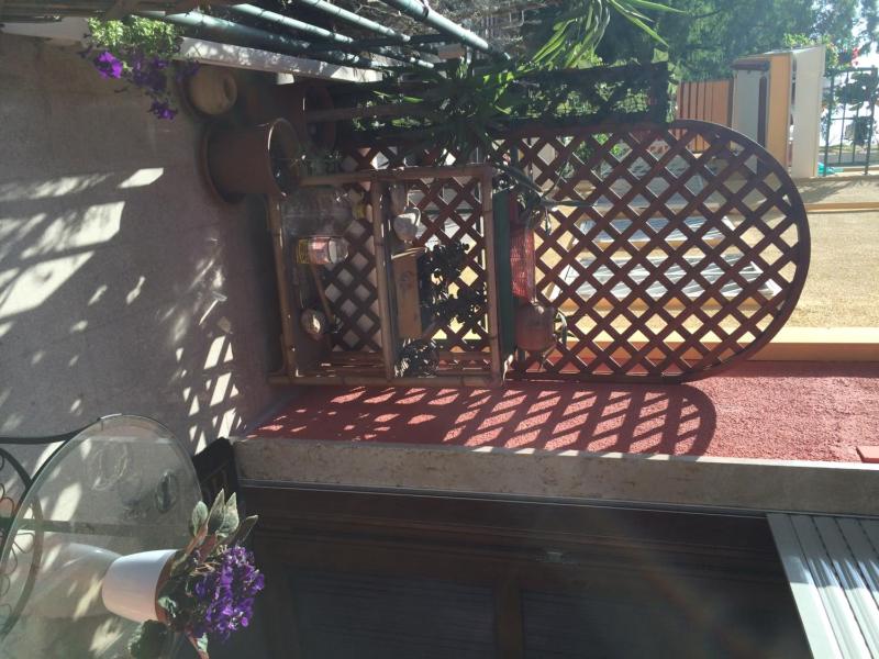 Double Room with Shared External Bathroom image 3
