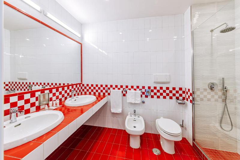 Superior Double Room image 4