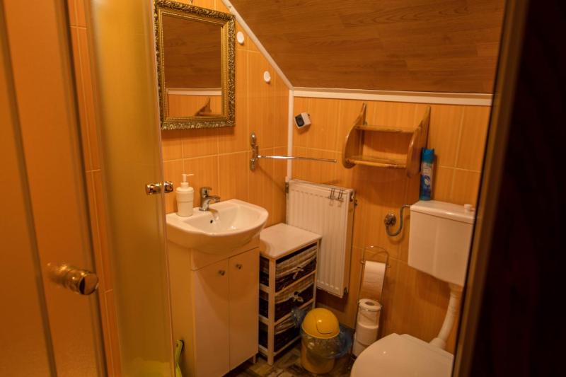 Family Room image 1