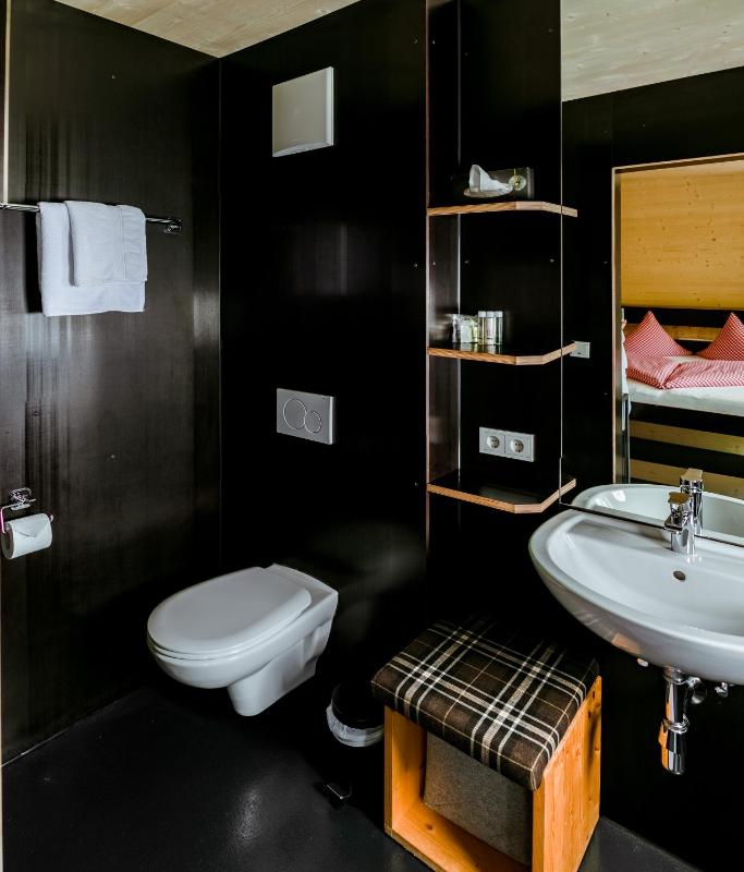 Two-Bedroom Suite image 4