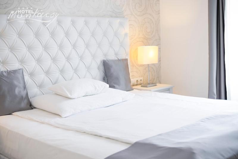Superior Double Room image 3