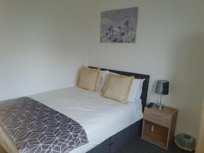Double Room with Shared Bathroom image 3