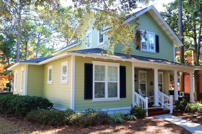Three-Bedroom House image 1