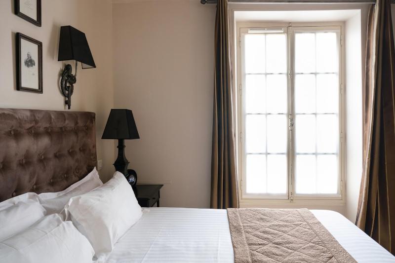 Superior Double or Twin Room image 3