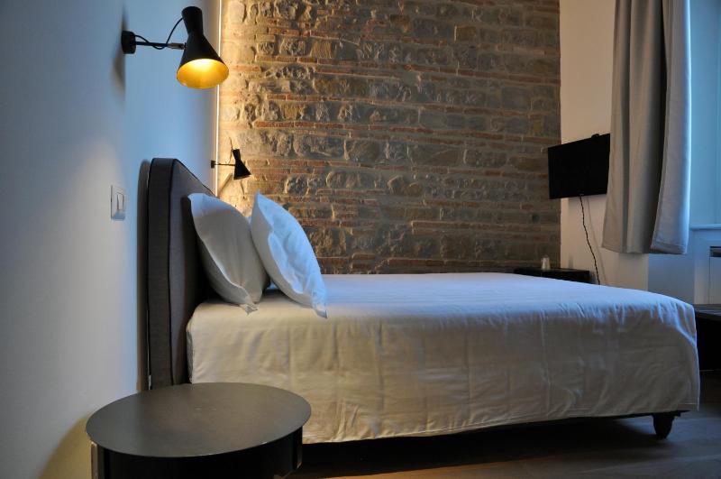 Standard Double Room image 2
