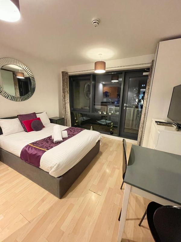 Empire Serviced Apartments - image 8