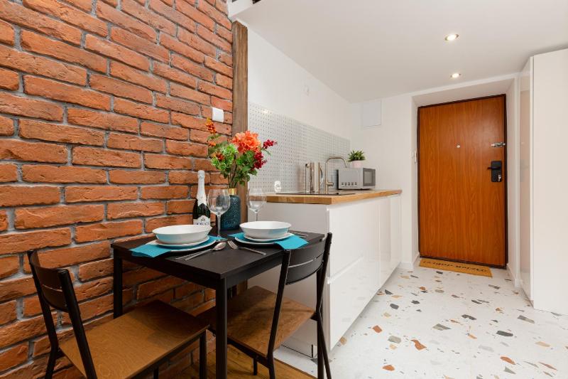 Mezzanine Studio Lwowska Śródmieście by Noclegi Renters - image 15
