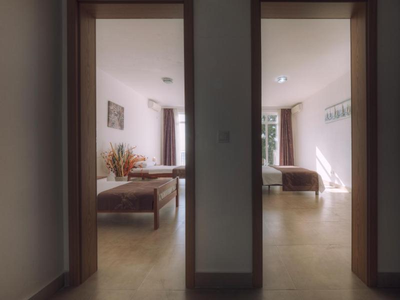 Two-Bedroom Apartment with Terrace and Sea View image 2