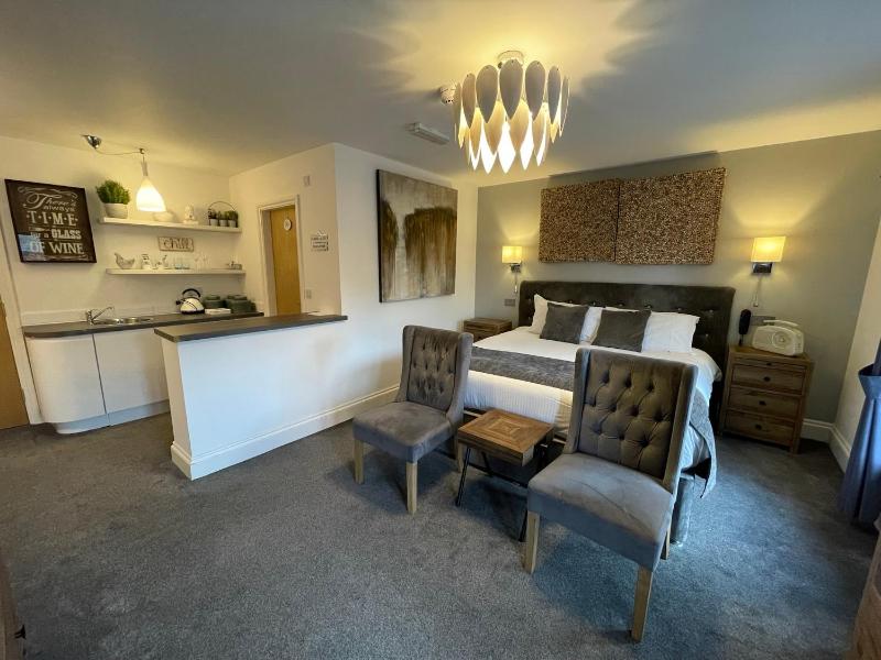 Deluxe Double Room image 1