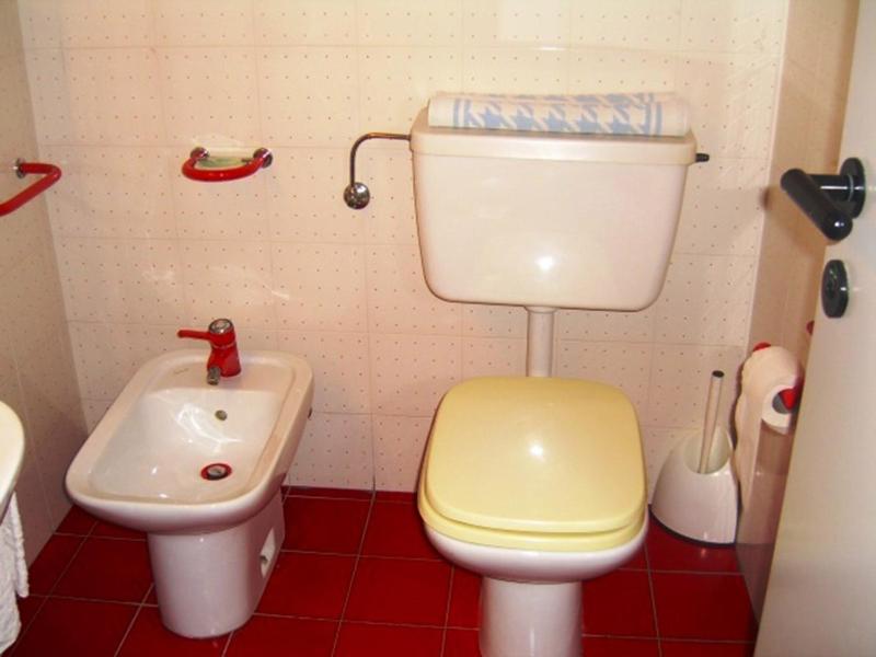 Standard Triple Room image 4
