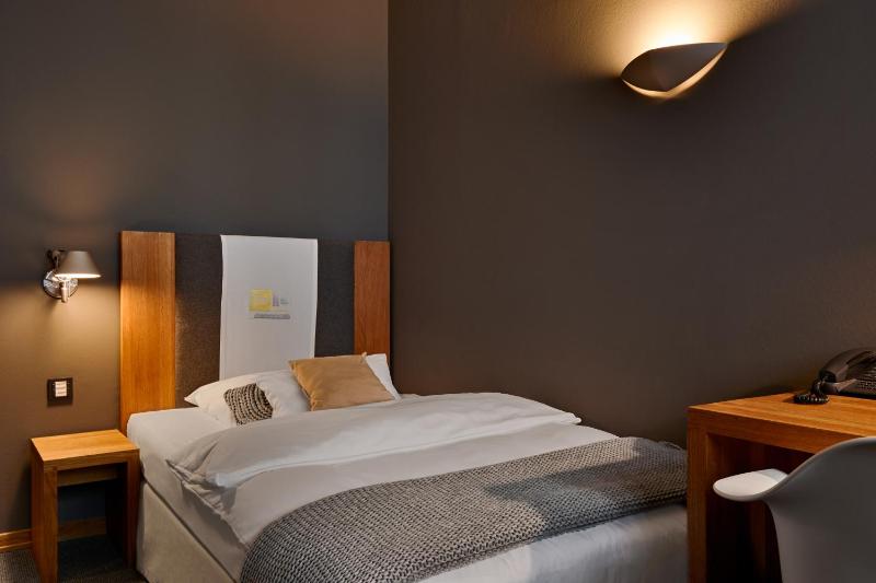 Deluxe Single Room image 2