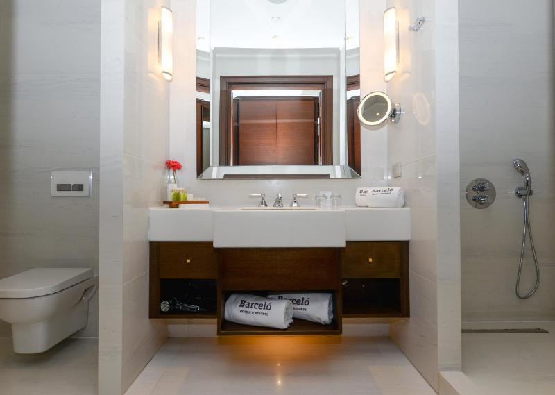 Superior Room image 3