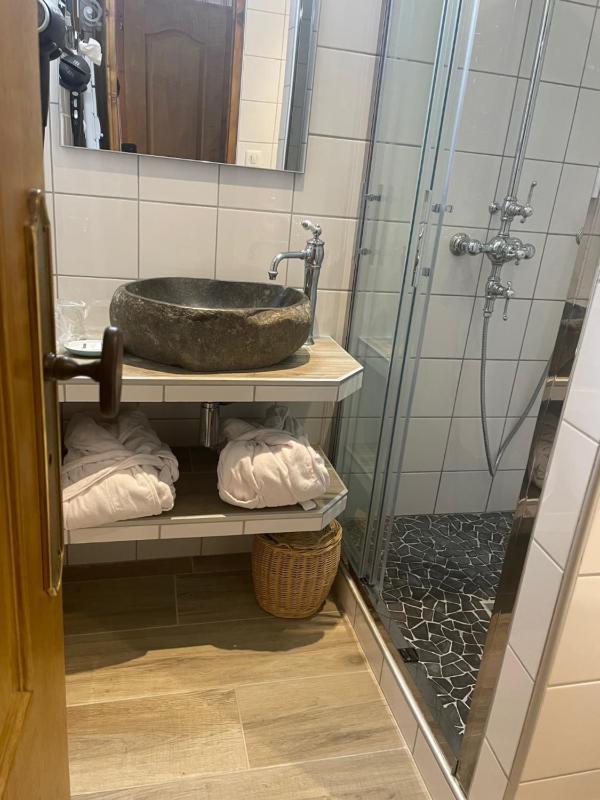 Standard Double Room image 1