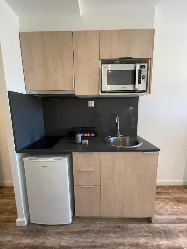 Studio Apartment image 3