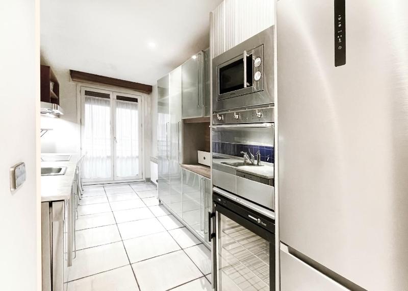 Deluxe Apartment image 3