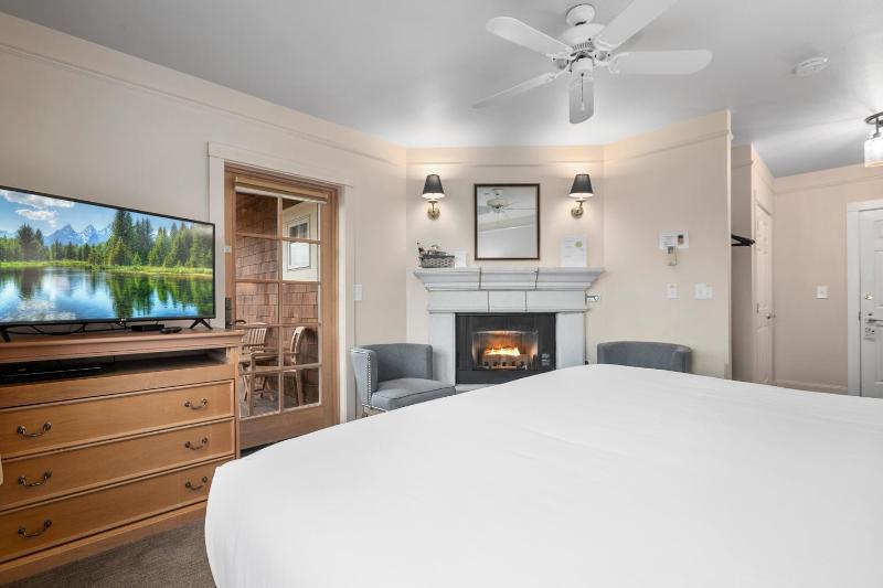 King Room - Disability Access image 3