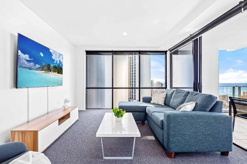 Holiday Holiday Circle On Cavill Apartments - image 7