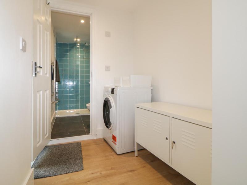 Saltwater Cottage - image 25