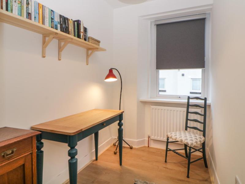 Saltwater Cottage - image 24