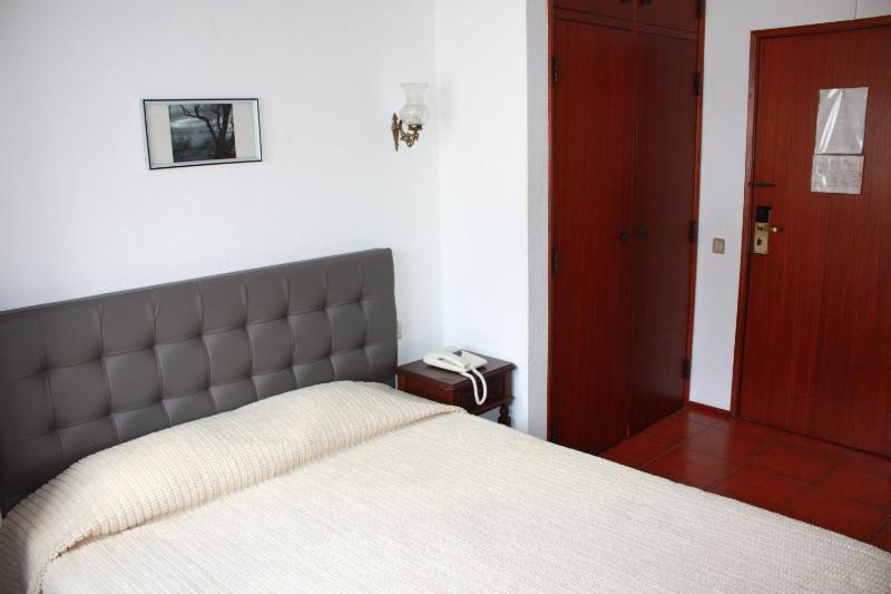 Double or Twin Room image 3