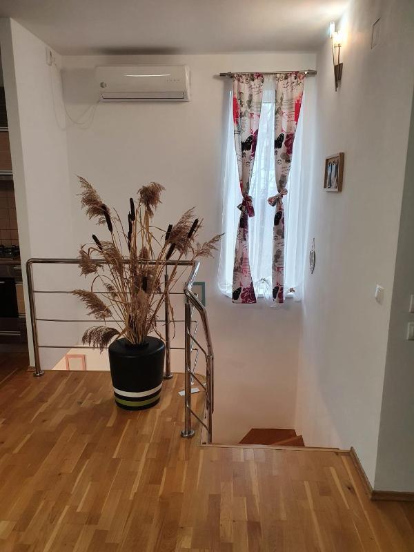 Smiley Apartment - image 10