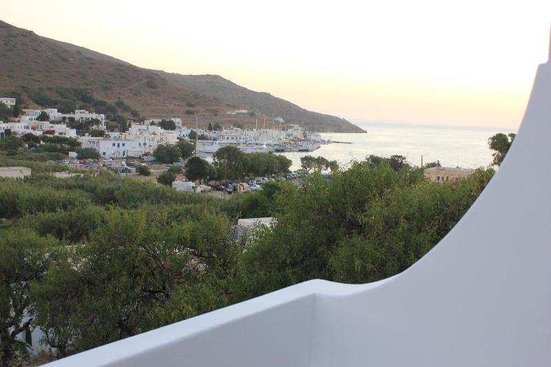 Deluxe Double Room with Sea View image 4