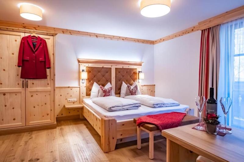 Small Double Room image 1