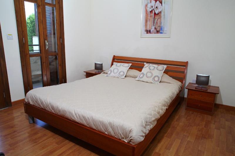 Two-Bedroom Junior Villa with Shared Pool image 3