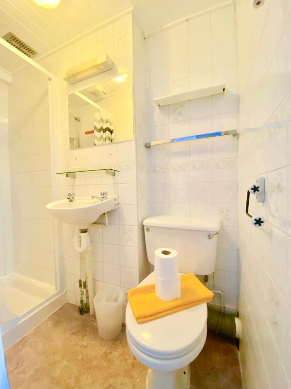 Standard Double Room image 2