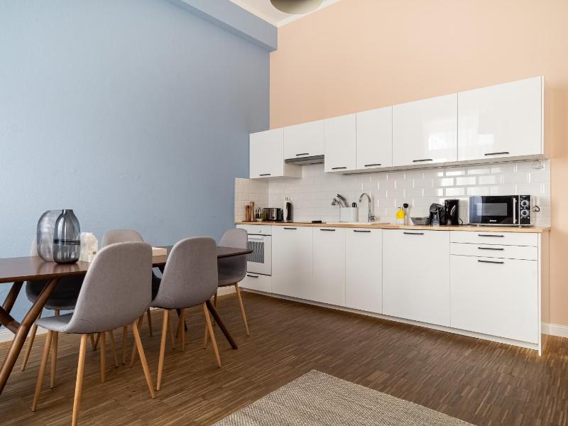 One-bedroom Suite L image 3