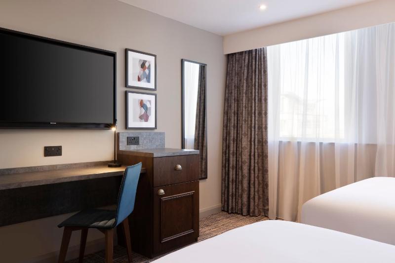 Superior Double or Twin Room image 4