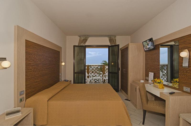 Hotel Eden - image 18