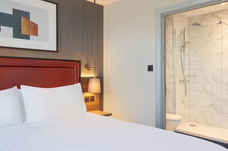 Superior Double Room image 4