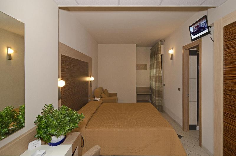 Hotel Eden - image 6