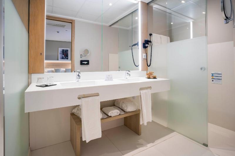 Superior Double Room image 4