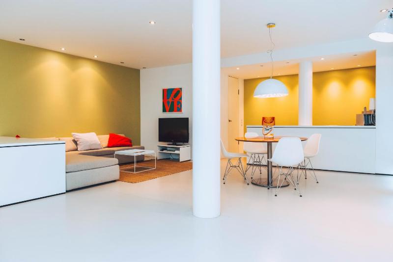 Apartment image 4