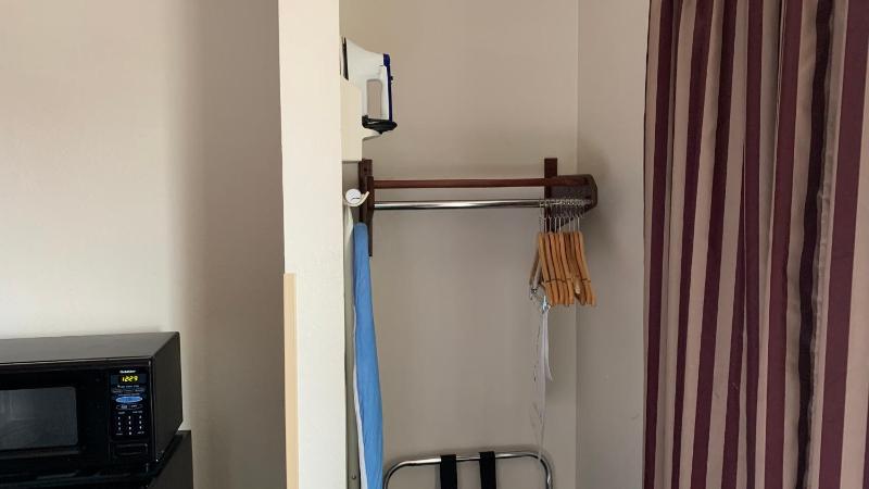 King Suite with Spa Bath image 4
