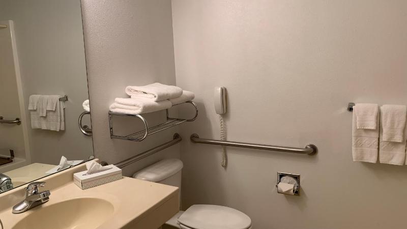 King Room - Disability Access image 3