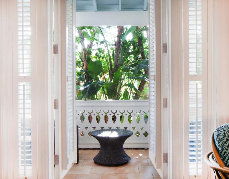 Pier House Resort & Spa - image 10