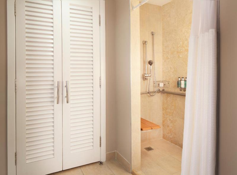 Pier House Resort & Spa - image 4