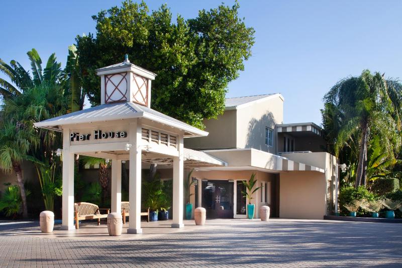 Pier House Resort & Spa - image 30