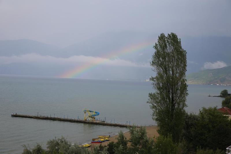 Triple Room with Lake View image 3