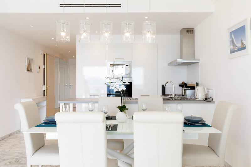 On La Croisette deluxe 2 bedrooms 2 baths - image 19