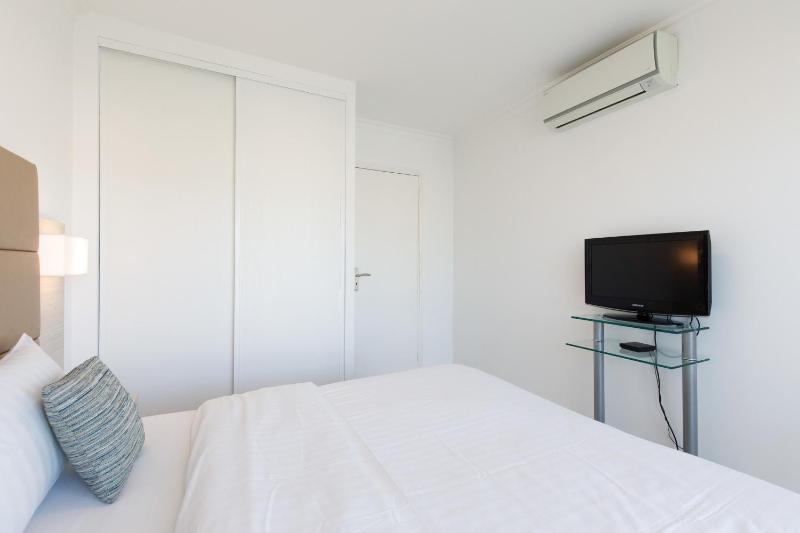 On La Croisette deluxe 2 bedrooms 2 baths - image 15