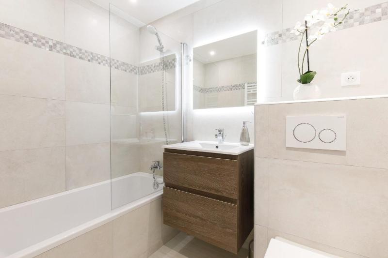 On La Croisette deluxe 2 bedrooms 2 baths - image 11