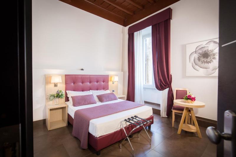 Deluxe Double or Twin Room with Garden View image 4