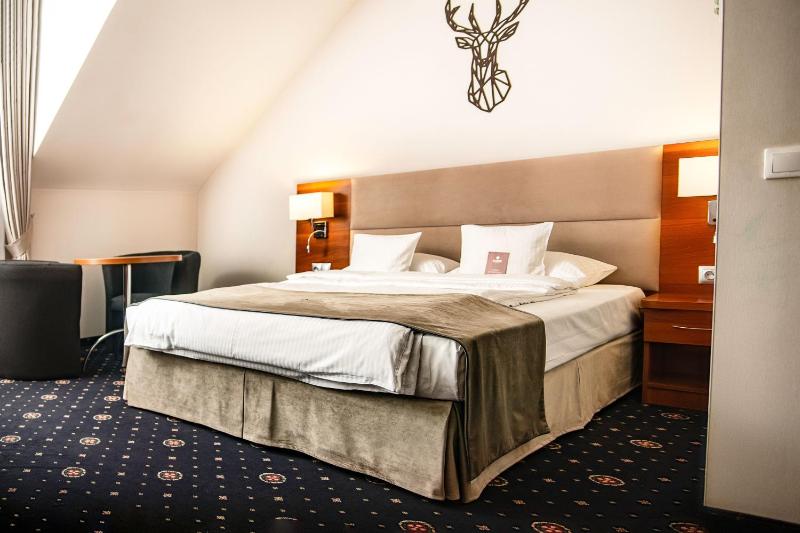 Deluxe Room image 1