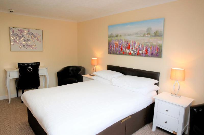 Double Room image 1