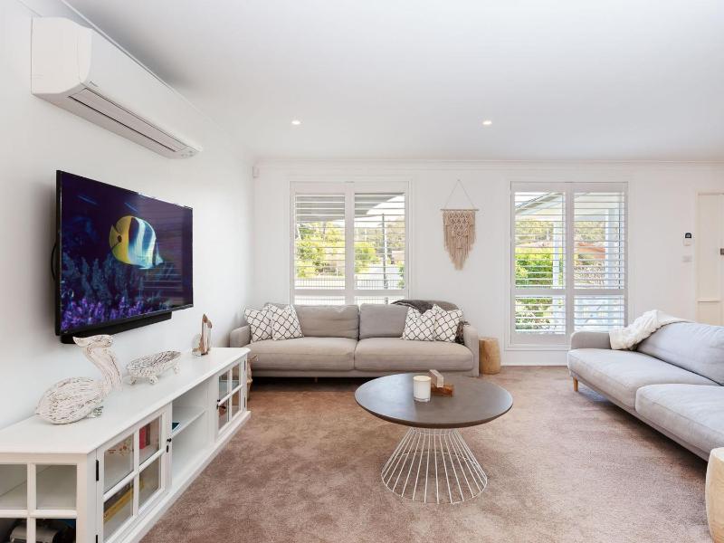 81 Horace St - Wifi Pool and air conditioning - image 10